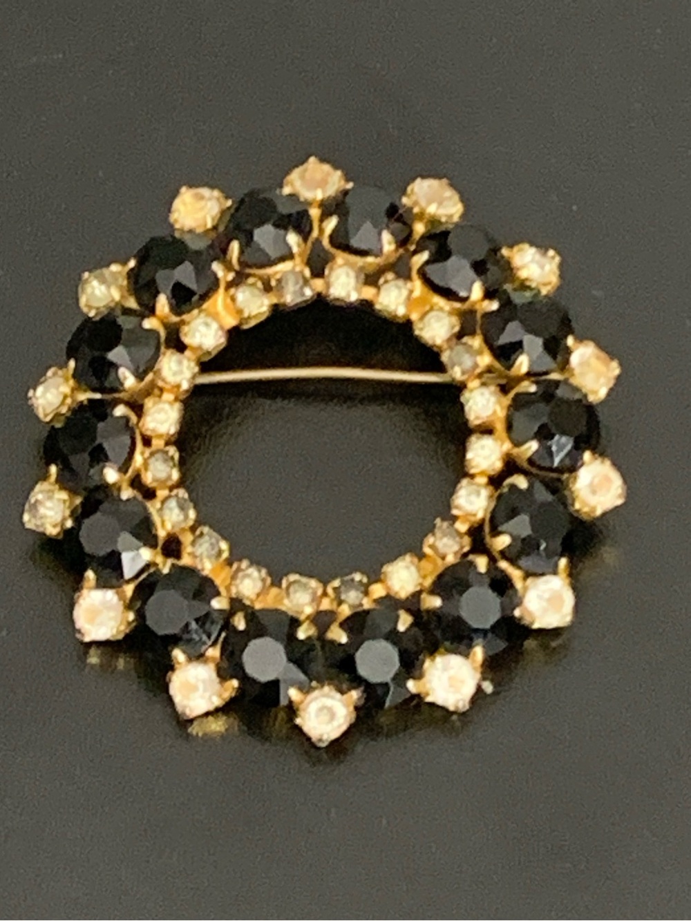 Vintage JULIANA  DeLizza & Elster Black Rhinestone Wreath Brooch 2.17"